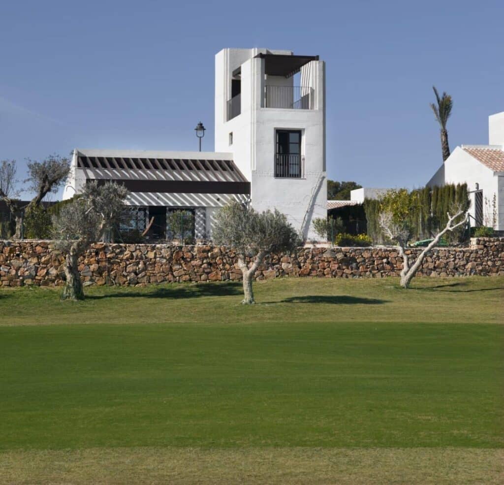 Vooraanzicht van nieuwbouw villa in Sucina in Spanje, gelegen aan de  Costa Cálida