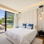 Nieuwbouw Villa Te koop in Nueva Andalucia in Spanje, gelegen aan de Costa del Sol-West