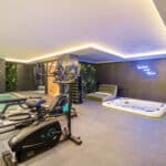 Nieuwbouw Villa Te koop in Nueva Andalucia in Spanje, gelegen aan de Costa del Sol-West