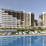 Gemeenschappelijk zwembad en vooraanzicht van in Torrevieja in Spanje, gelegen aan de  Costa Blanca-Zuid