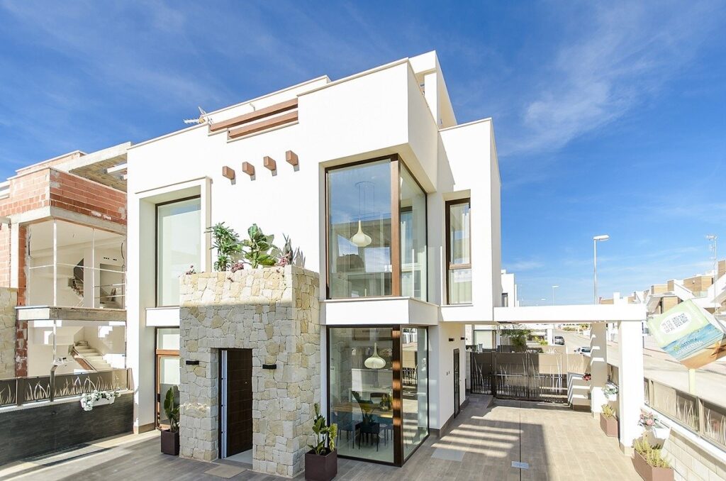 Vooraanzicht van nieuwbouw villa in Cartagena (30385) in Spanje, gelegen aan de  Costa Cálida