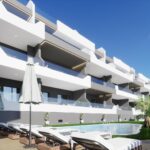 Gemeenschappelijk zwembad en vooraanzicht van nieuwbouw appartement in Benijofar in Spanje, gelegen aan de  Costa Blanca-Zuid