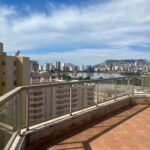 Zeezicht en terras van nieuwbouw appartement in Calpe in Spanje, gelegen aan de  Costa Blanca-Noord