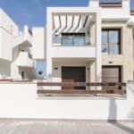 Vooraanzicht van nieuwbouw appartement in Torrevieja in Spanje, gelegen aan de  Costa Blanca-Zuid
