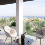 Zeezicht en terras van nieuwbouw appartement in Torrevieja in Spanje, gelegen aan de  Costa Blanca-Zuid
