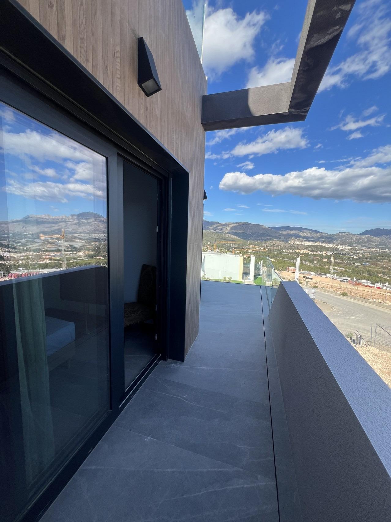 Nieuwbouw Huis Te koop in Polop in Spanje, gelegen aan de Costa Blanca-Noord