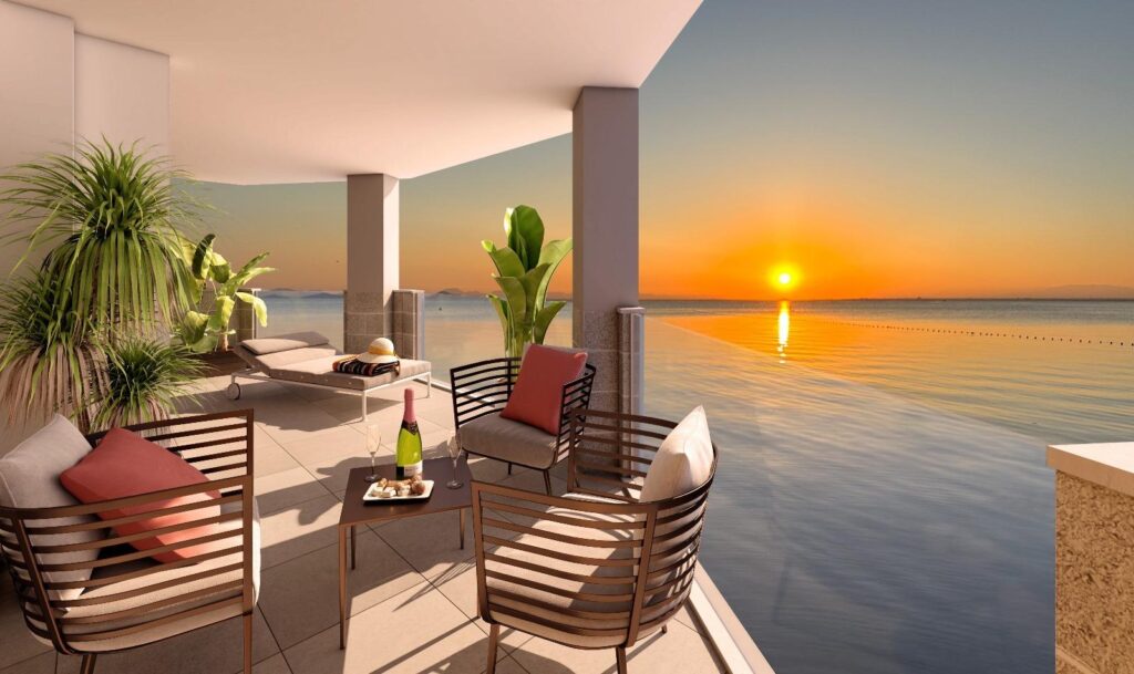 Zeezicht en terras van in La Manga Del Mar Menor in Spanje, gelegen aan de  Costa Cálida