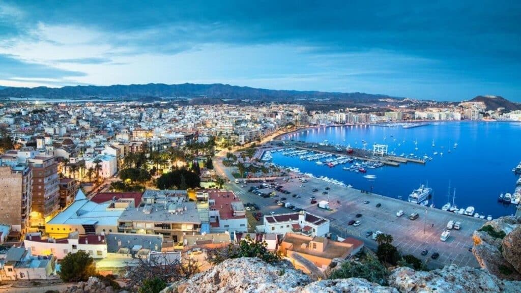 Nieuwbouw Villa Te koop in Aguilas in Spanje, gelegen aan de Costa Cálida