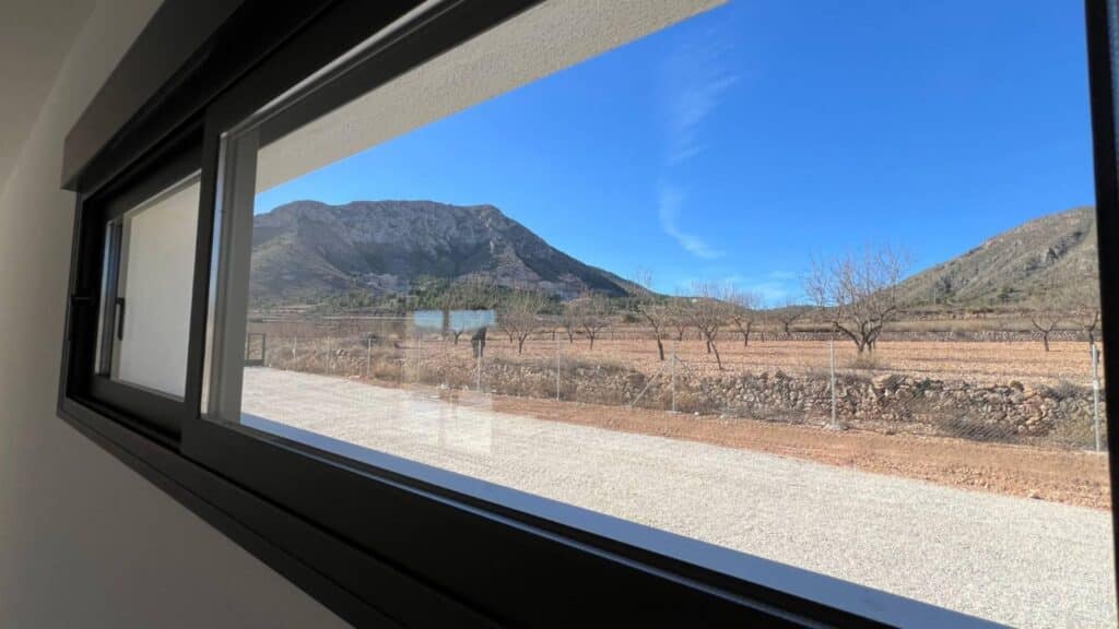 Nieuwbouw Villa Te koop in Hondon De Las Nieves in Spanje, gelegen aan de Costa Blanca-Zuid