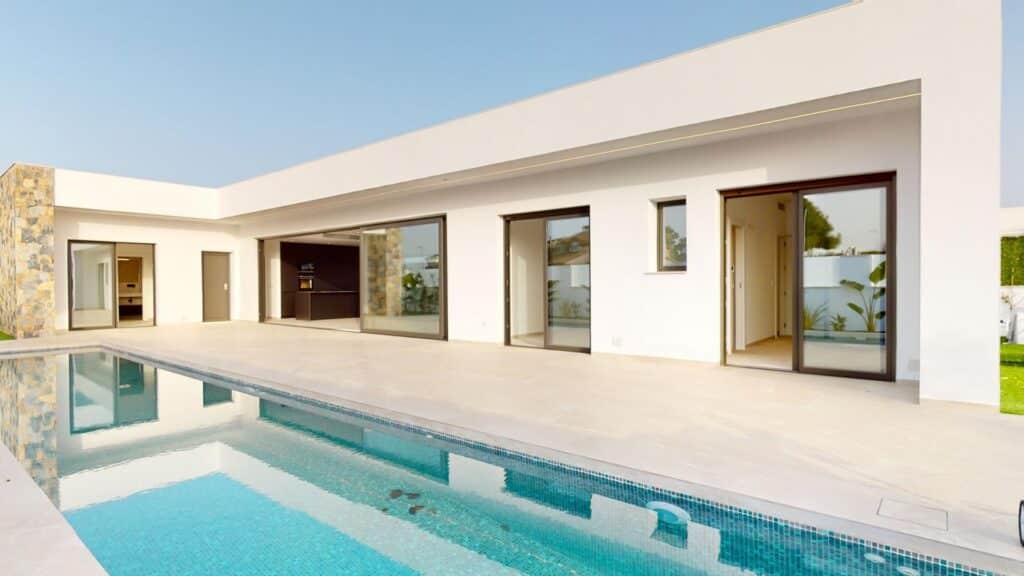 Nieuwbouw Villa Te koop in Los Alcazares in Spanje, gelegen aan de Costa Cálida