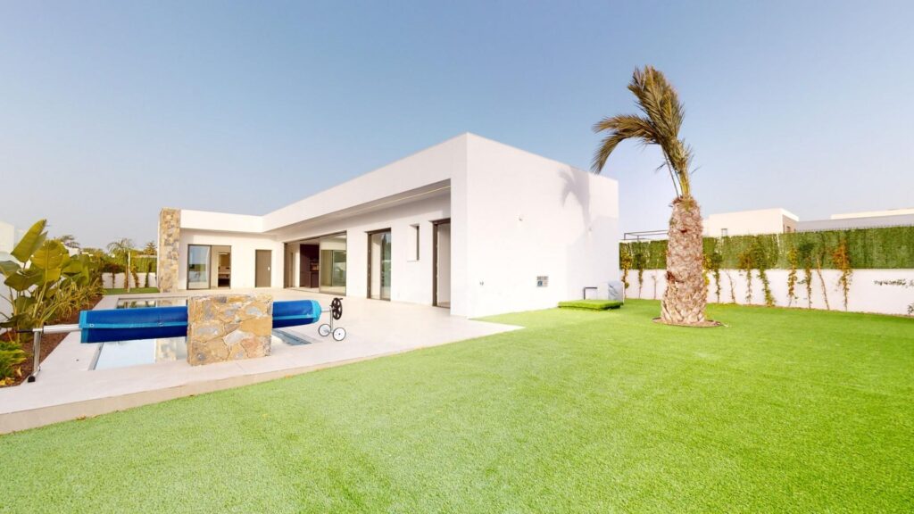 Nieuwbouw Villa Te koop in Los Alcazares in Spanje, gelegen aan de Costa Cálida