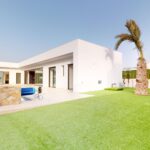 Nieuwbouw Villa Te koop in Los Alcazares in Spanje, gelegen aan de Costa Cálida