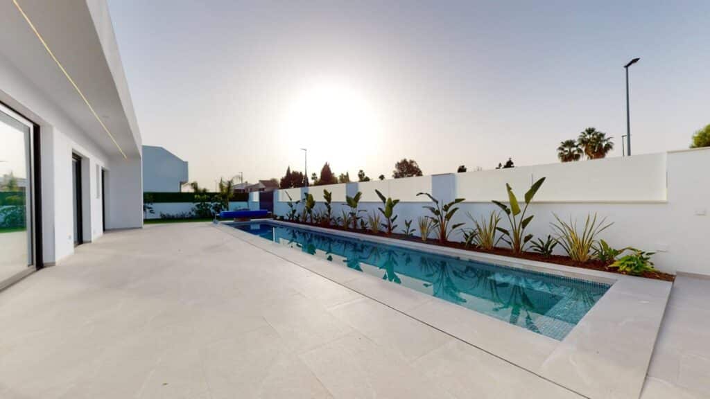 Nieuwbouw Villa Te koop in Los Alcazares in Spanje, gelegen aan de Costa Cálida