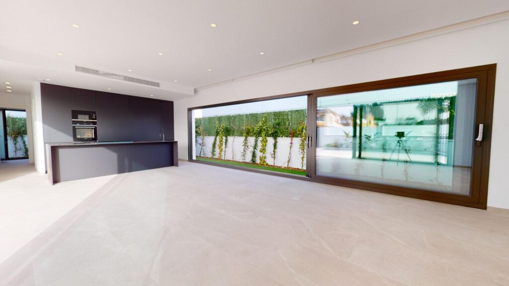 Nieuwbouw Villa Te koop in Los Alcazares in Spanje, gelegen aan de Costa Cálida