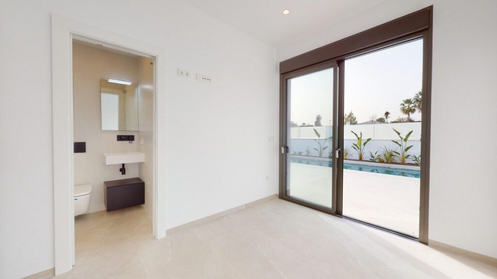 Nieuwbouw Villa Te koop in Los Alcazares in Spanje, gelegen aan de Costa Cálida