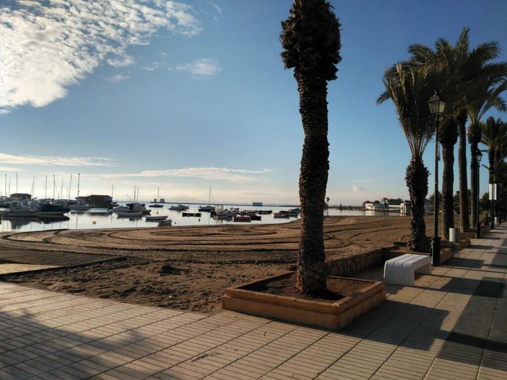 Nieuwbouw Villa Te koop in Los Alcazares in Spanje, gelegen aan de Costa Cálida