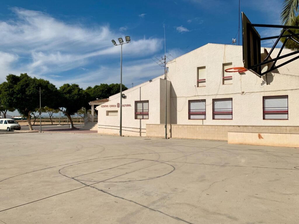 Nieuwbouw Villa Te koop in Los Alcazares in Spanje, gelegen aan de Costa Cálida