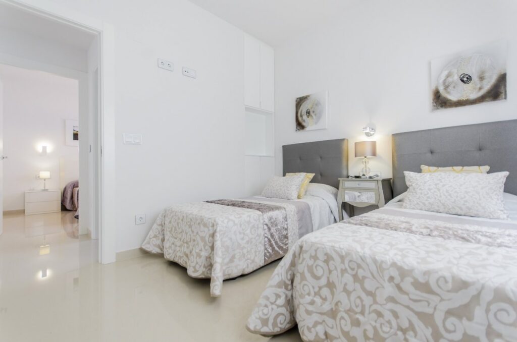Nieuwbouw Villa Te koop in San Miguel De Salinas in Spanje, gelegen aan de Costa Blanca-Zuid