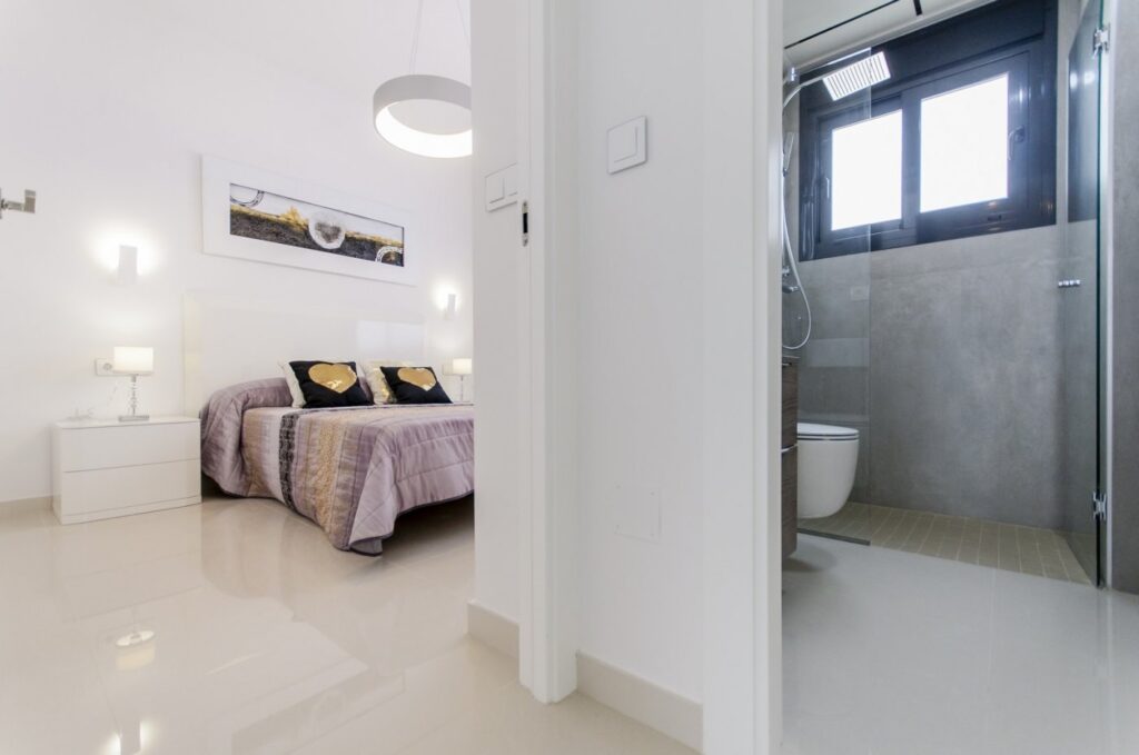 Nieuwbouw Villa Te koop in San Miguel De Salinas in Spanje, gelegen aan de Costa Blanca-Zuid