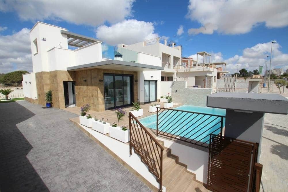 Nieuwbouw Villa Te koop in San Miguel De Salinas in Spanje, gelegen aan de Costa Blanca-Zuid