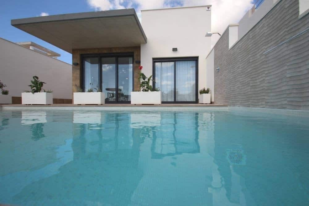 Nieuwbouw Villa Te koop in San Miguel De Salinas in Spanje, gelegen aan de Costa Blanca-Zuid