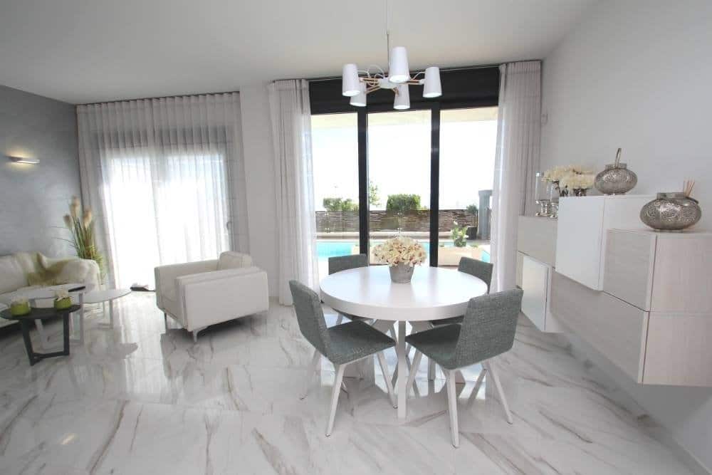 Nieuwbouw Villa Te koop in San Miguel De Salinas in Spanje, gelegen aan de Costa Blanca-Zuid