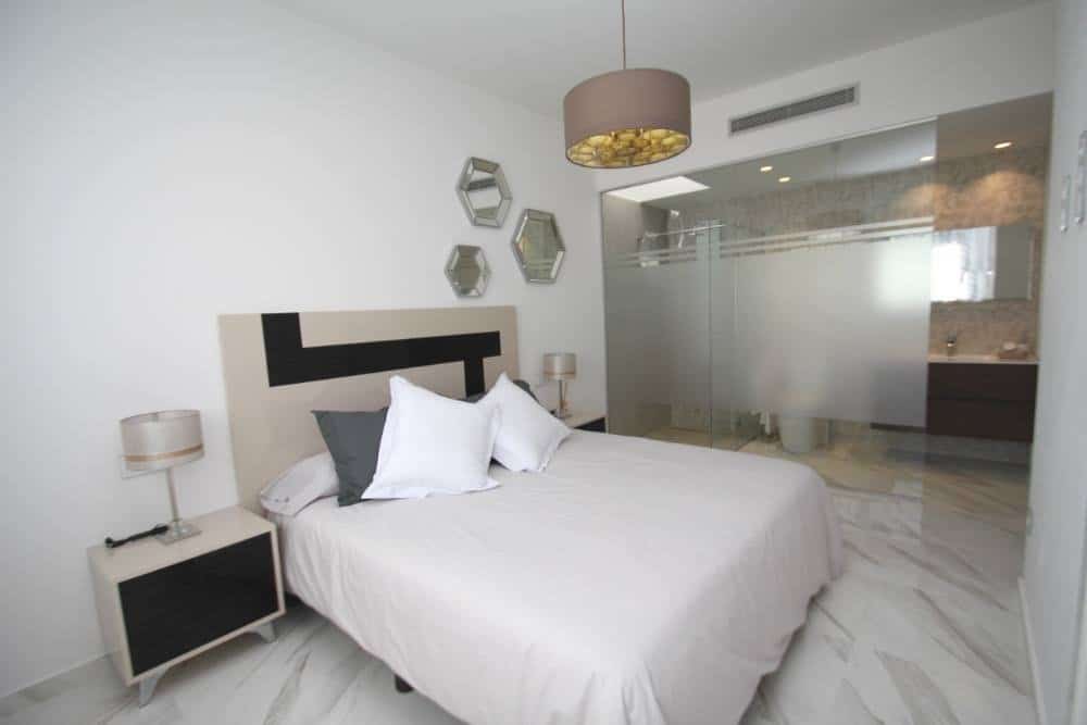 Nieuwbouw Villa Te koop in San Miguel De Salinas in Spanje, gelegen aan de Costa Blanca-Zuid