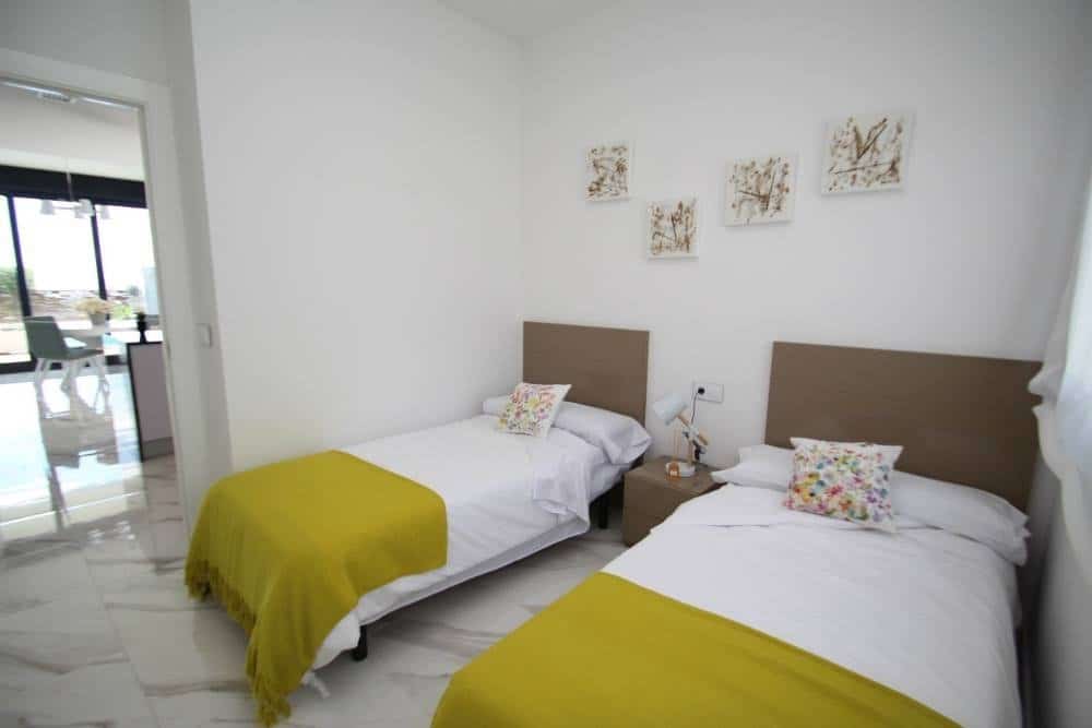 Nieuwbouw Villa Te koop in San Miguel De Salinas in Spanje, gelegen aan de Costa Blanca-Zuid
