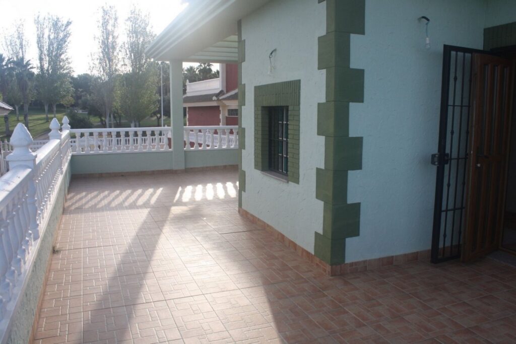 Nieuwbouw Villa Te koop in Torrevieja in Spanje, gelegen aan de Costa Blanca-Zuid