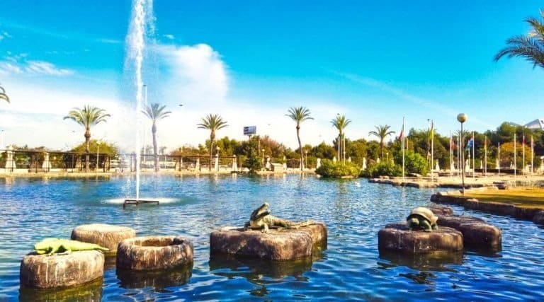 Nieuwbouw Villa Te koop in Torrevieja in Spanje, gelegen aan de Costa Blanca-Zuid