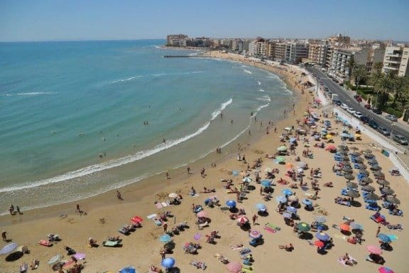 Nieuwbouw Villa Te koop in Torrevieja in Spanje, gelegen aan de Costa Blanca-Zuid