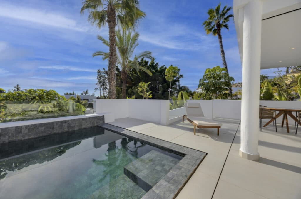 Nieuwbouw Appartement Te koop in Estepona in Spanje, gelegen aan de Costa del Sol-West