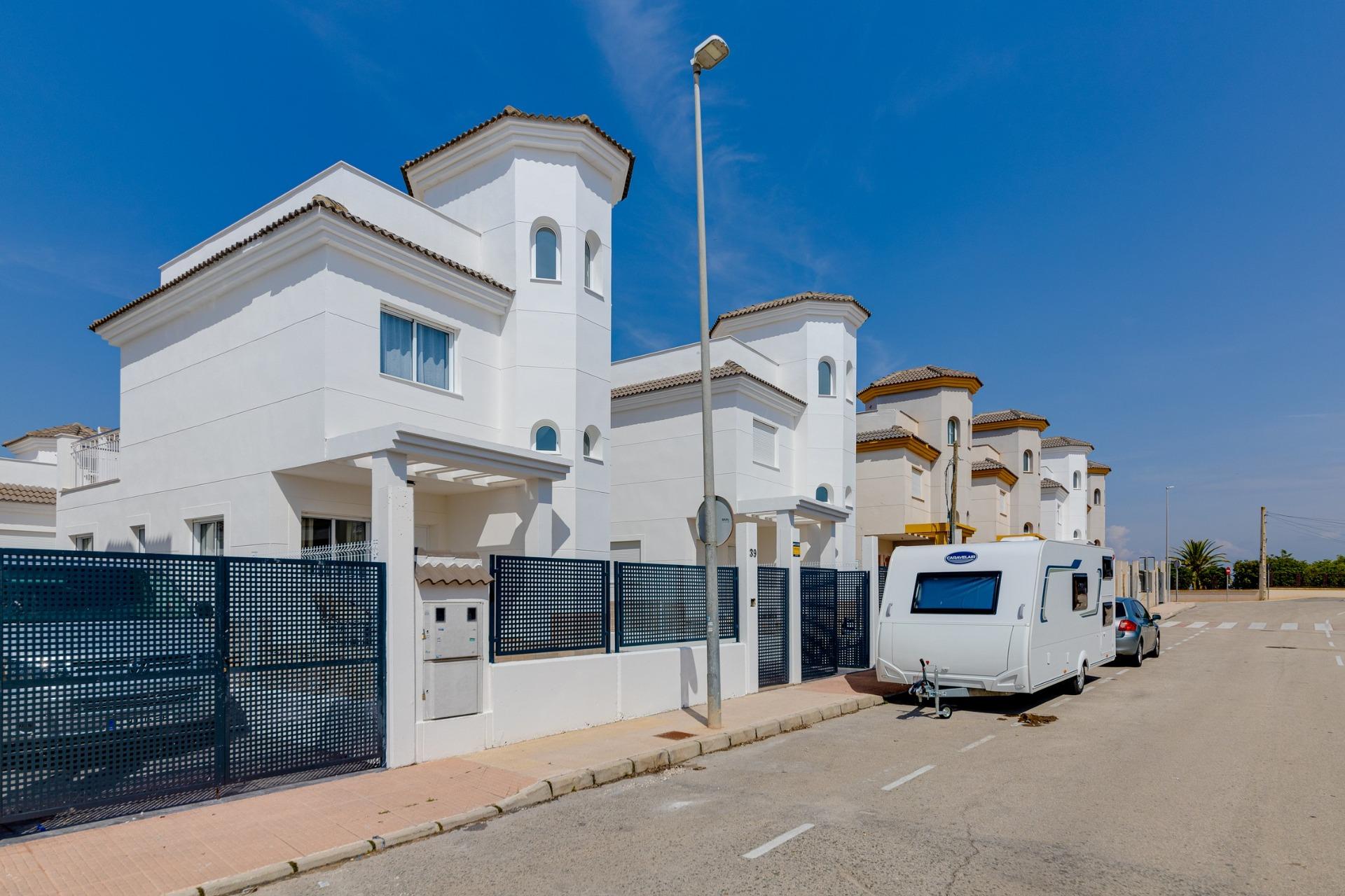 Nieuwbouw Huis Te koop in San Fulgencio in Spanje, gelegen aan de Costa Blanca-Zuid