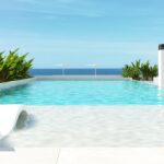 Solarium en gemeenschappelijk zwembad van nieuwbouw appartement in Guardamar Del Segura in Spanje, gelegen aan de  Costa Blanca-Zuid