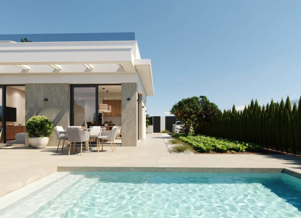 Terras en zwembad van nieuwbouw villa in Fuente Álamo de Murcia in Spanje, gelegen aan de  Costa Cálida