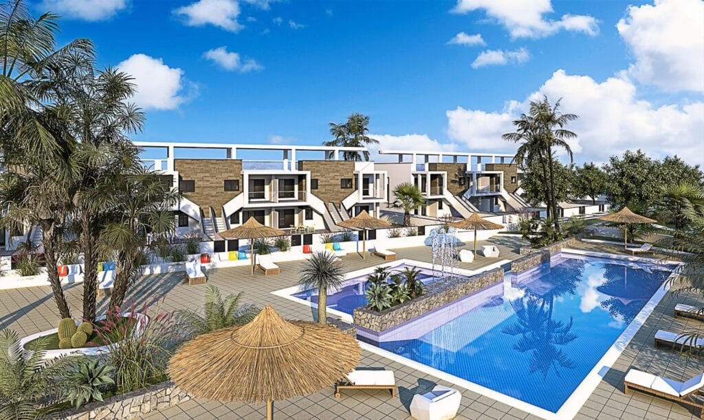 Gemeenschappelijk zwembad van nieuwbouw appartement in Pilar De La Horadada in Spanje, gelegen aan de  Costa Blanca-Zuid