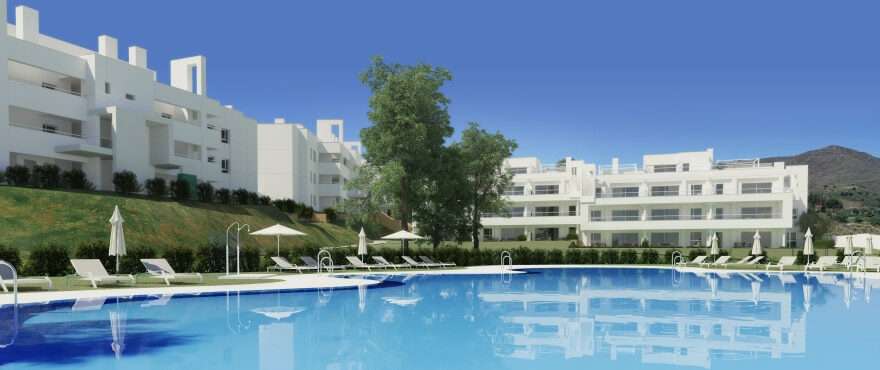 Gemeenschappelijk zwembad van in Mijas Costa in Spanje, gelegen aan de  Costa del Sol-Centro