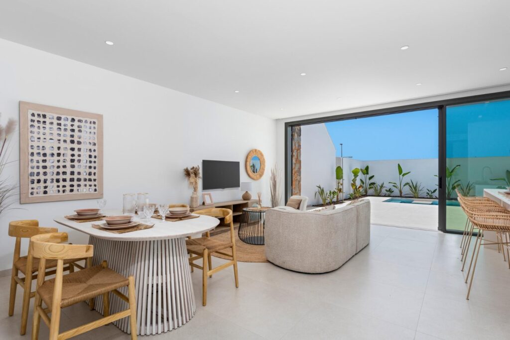 Nieuwbouw Villa Te koop in Los Alcazares in Spanje, gelegen aan de Costa Cálida