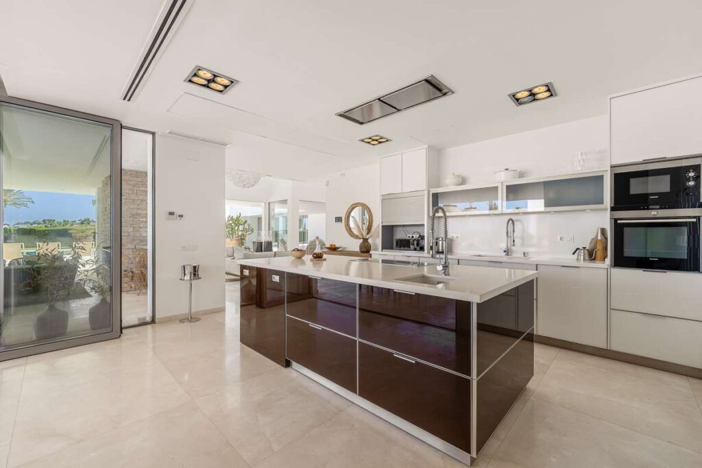 Nieuwbouw Villa Te koop in Marbella in Spanje, gelegen aan de Costa del Sol-West