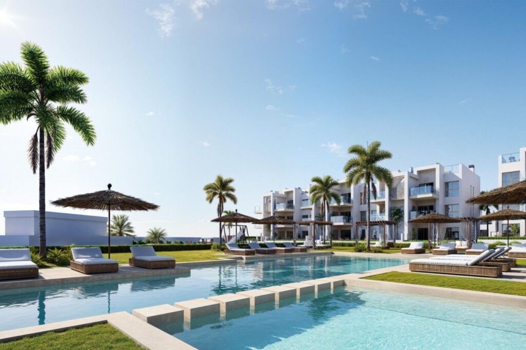 Gemeenschappelijk zwembad van nieuwbouw appartement in Los Alcazares in Spanje, gelegen aan de  Costa Cálida