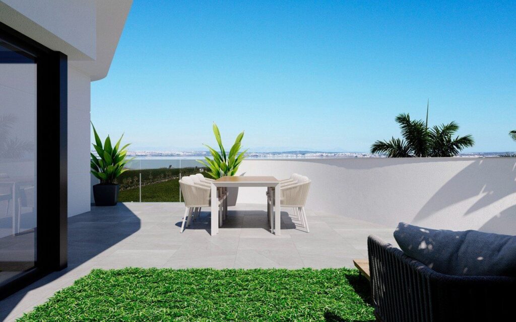 Nieuwbouw Villa Te koop in Torrevieja in Spanje, gelegen aan de Costa Blanca-Zuid