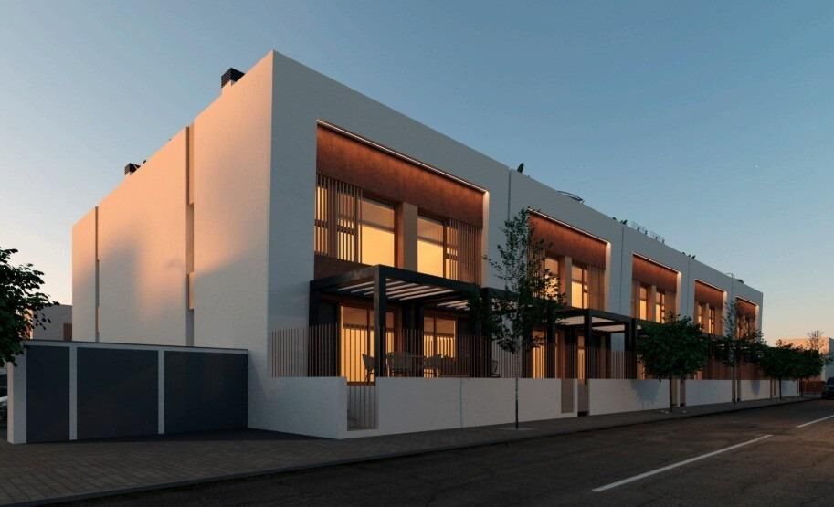 Vooraanzicht van nieuwbouw huis in Dolores in Spanje, gelegen aan de  Costa Blanca-Zuid