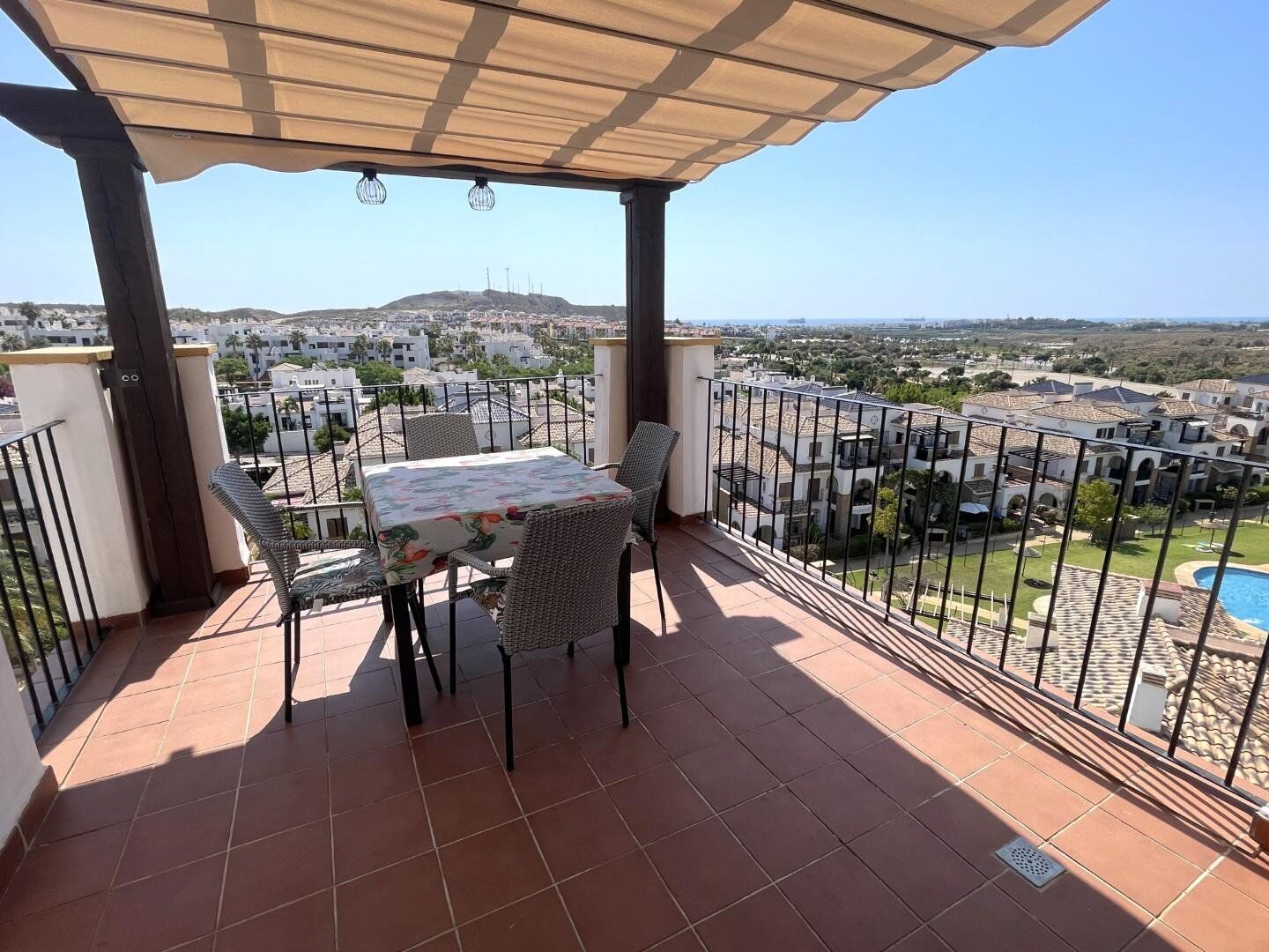 Panoramisch zicht en terras van appartement in Vera in Spanje, gelegen aan de  Costa de Almería