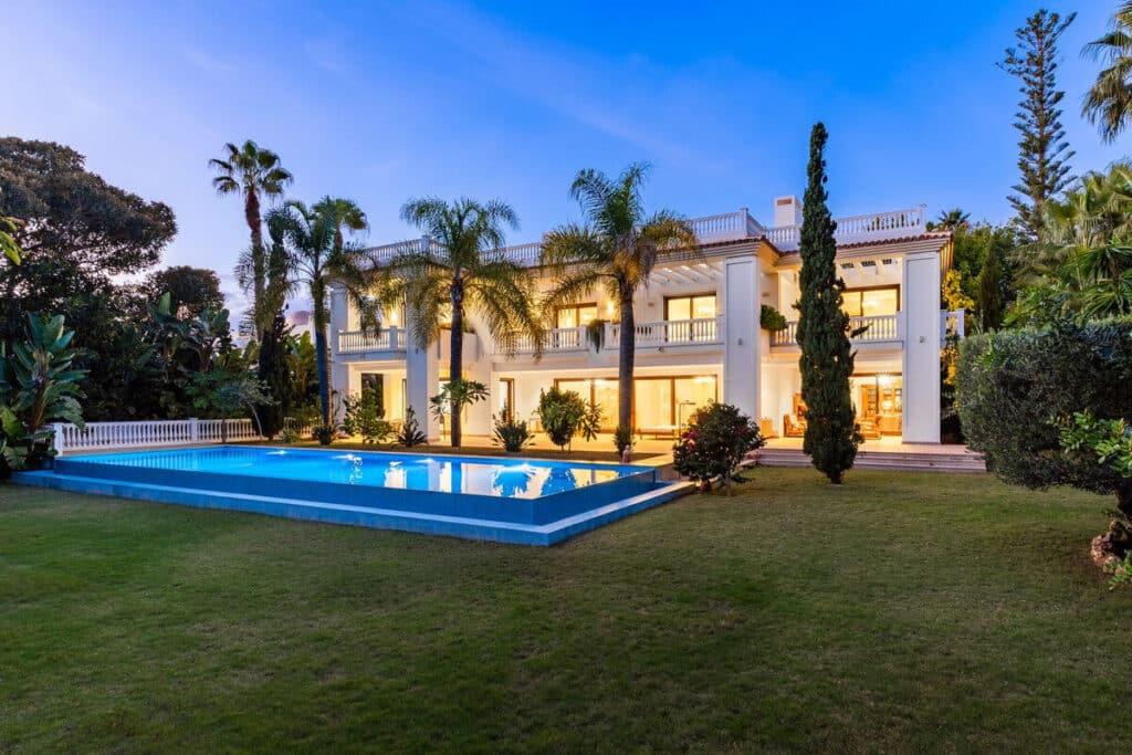 Villa Te koop in San Pedro Alcantara in Spanje, gelegen aan de Costa del Sol-West
