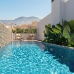 Gemeenschappelijk zwembad van nieuwbouw appartement in Guardamar Del Segura in Spanje, gelegen aan de  Costa Blanca-Zuid