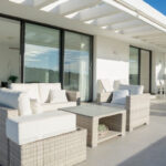 Terras van appartement in Benahavis in Spanje, gelegen aan de  Costa del Sol-West