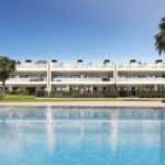 Gemeenschappelijk zwembad van in La Manga Del Mar Menor in Spanje, gelegen aan de  Costa Cálida