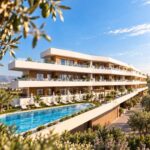 Gemeenschappelijk zwembad en vooraanzicht van in Formentera Del Segura in Spanje, gelegen aan de  Costa Blanca-Zuid