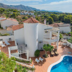 Luchtfoto van villa in Nerja in Spanje, gelegen aan de  Costa del Sol-Oost