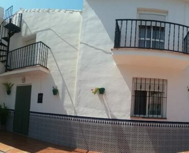 Vooraanzicht Huis Te koop in Viñuela in Spanje, gelegen aan de Costa del Sol-Oost
